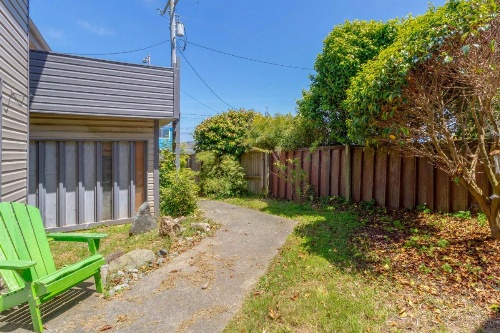 Seaside Family Retreat image 12